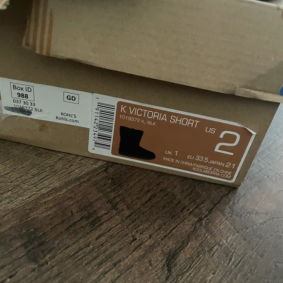 NWT kookaburra by Ugg black bow Victoria short boot girls size 2 - Picture 4 of 5